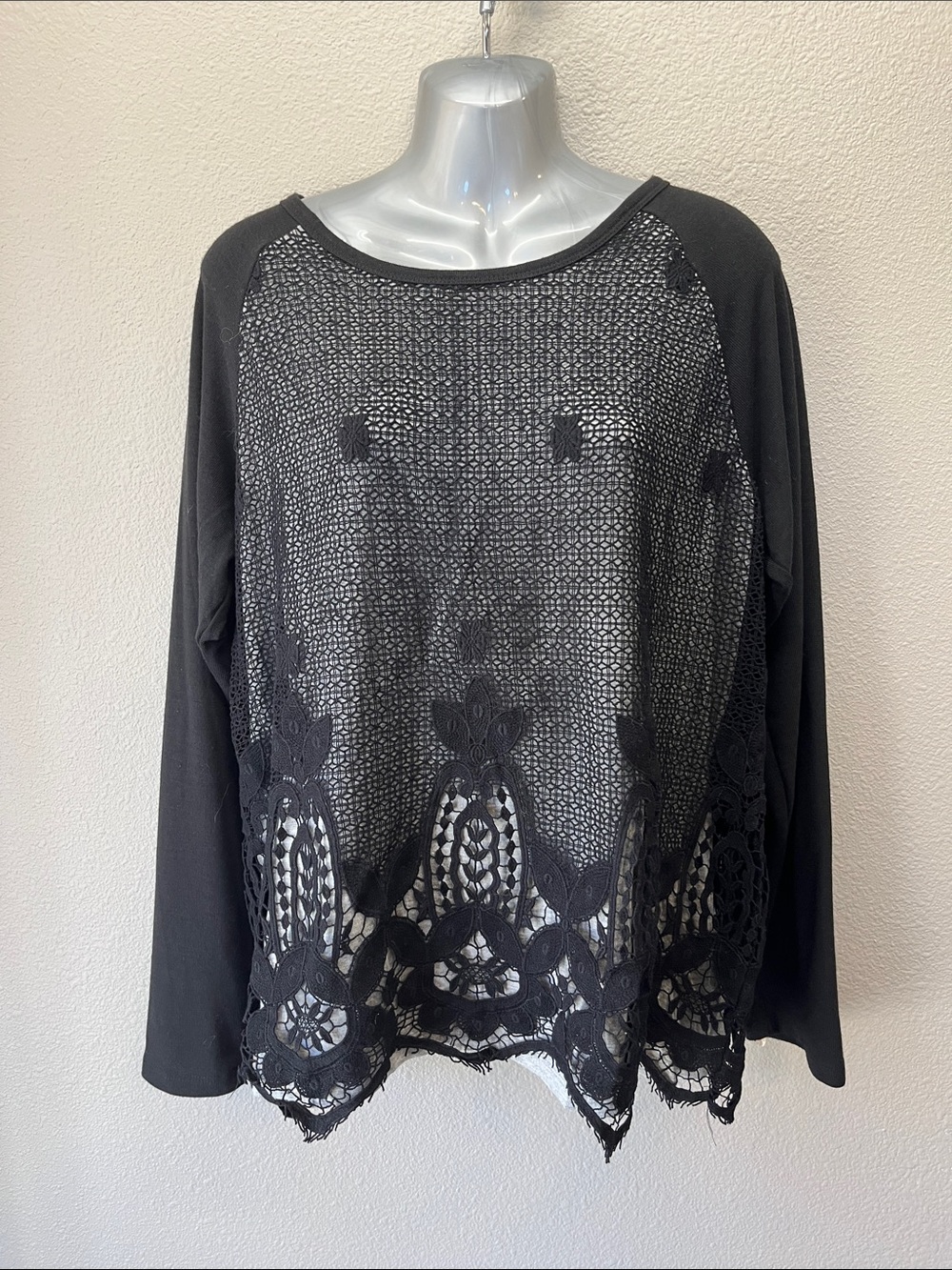 Democracy long sleeve top size XL